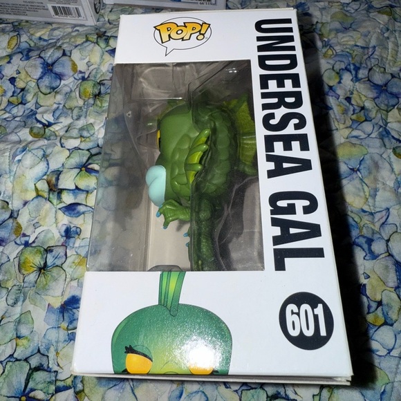 Disney Pop! Undersea Gal Vinyl Collectible - Picture 2 of 8